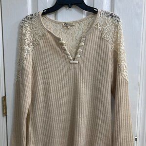 Democracy Women's size medium casual knit sweater